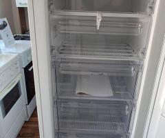 GEFRIERSCHRANK PRIVILIEG MIT 7.FÄCHER MIT GARANTIE